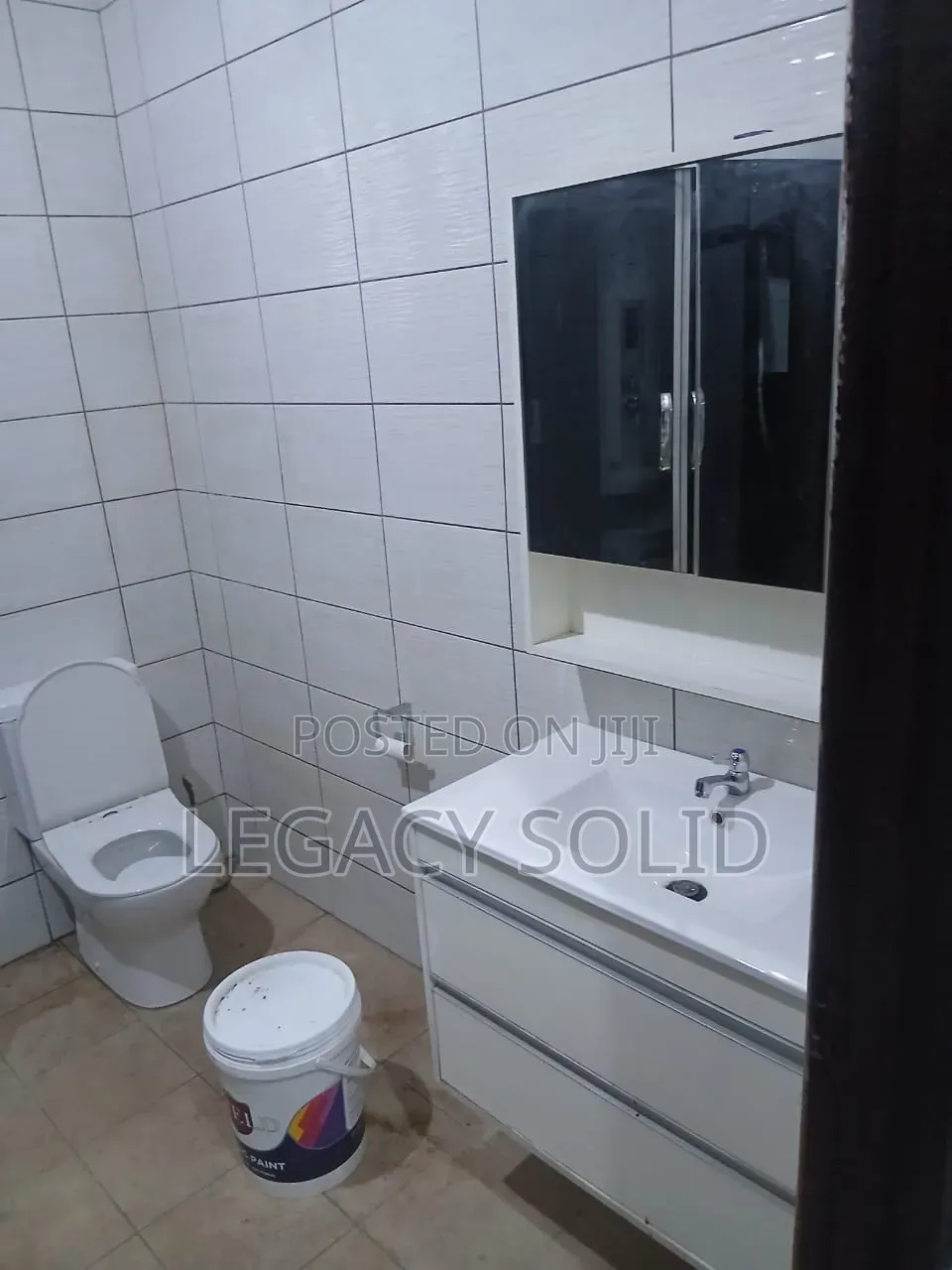 5bdrm House in Legacy Solid Real, Baatsona Total for rent