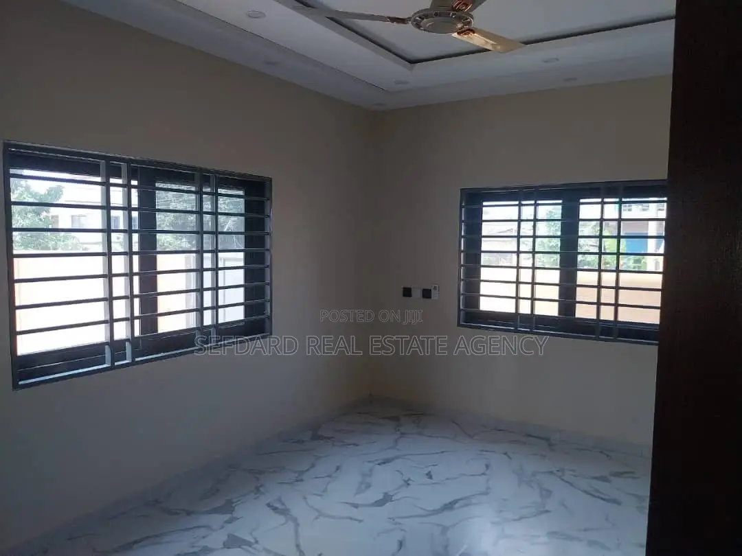 6bdrm Duplex in Sefdard Properties, Asylum Down for rent