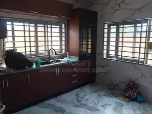 6bdrm Duplex in Sefdard Properties, Asylum Down for rent