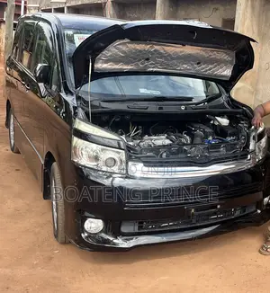 Toyota Voxy V 2WD 8-Seater 2011 Black