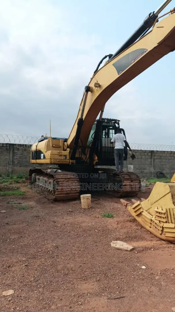 330dl Cat Excavator