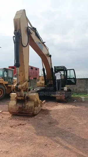 330dl Cat Excavator
