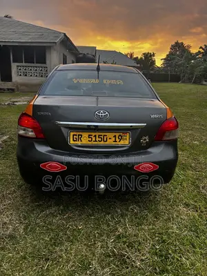 Toyota Yaris 1.5 2009 Gray