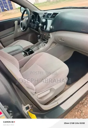 Toyota Quantum 2014 Grey