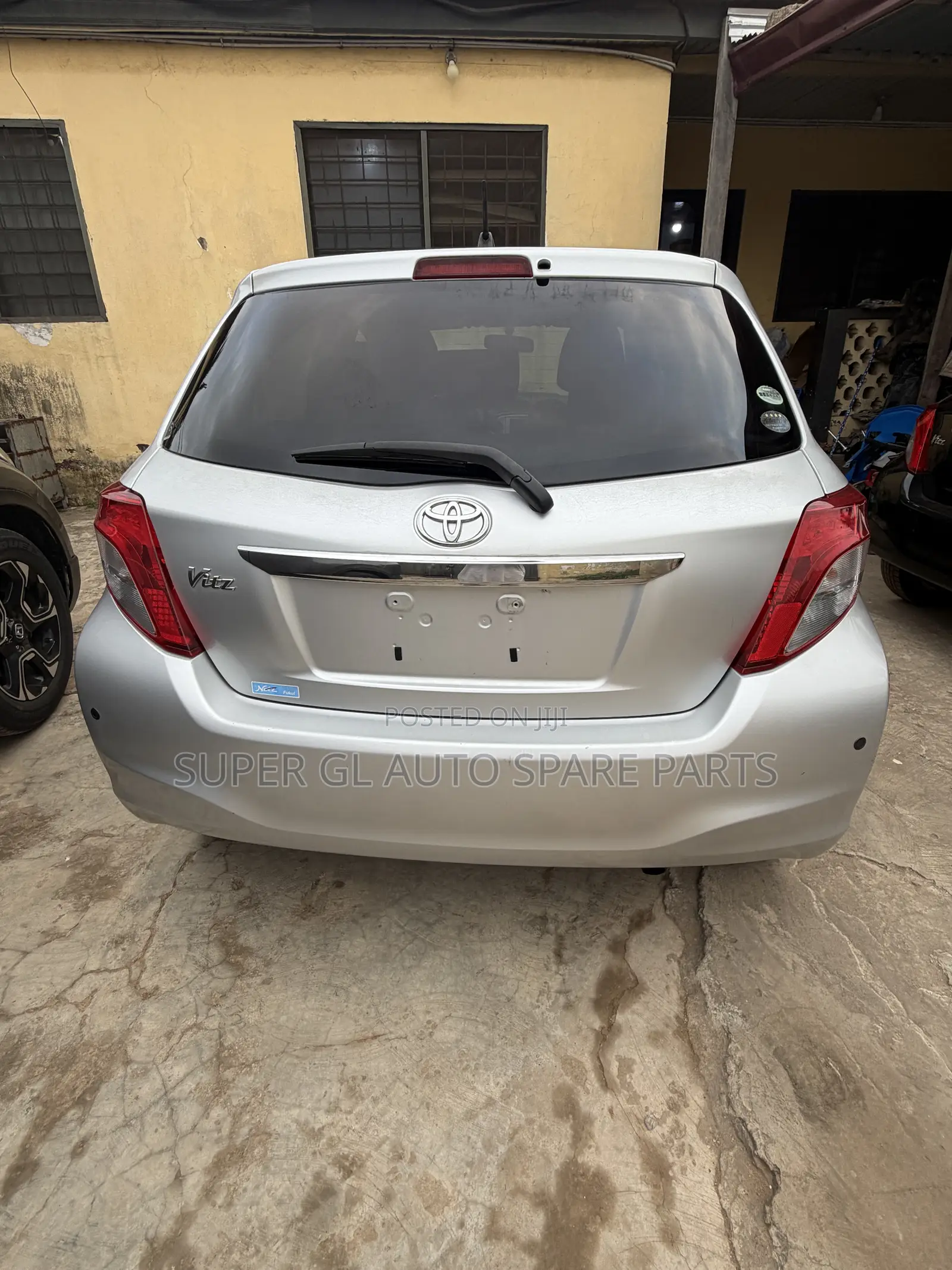 Toyota Vitz 1.3 FWD 5dr 2014 Silver