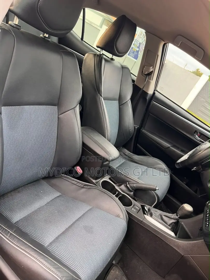 Toyota Corolla S 4dr Sedan (1.8L 4cyl CVT) 2016 Black
