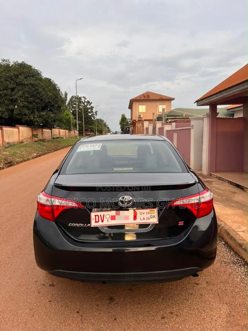 Toyota Corolla S 4dr Sedan (1.8L 4cyl CVT) 2016 Black