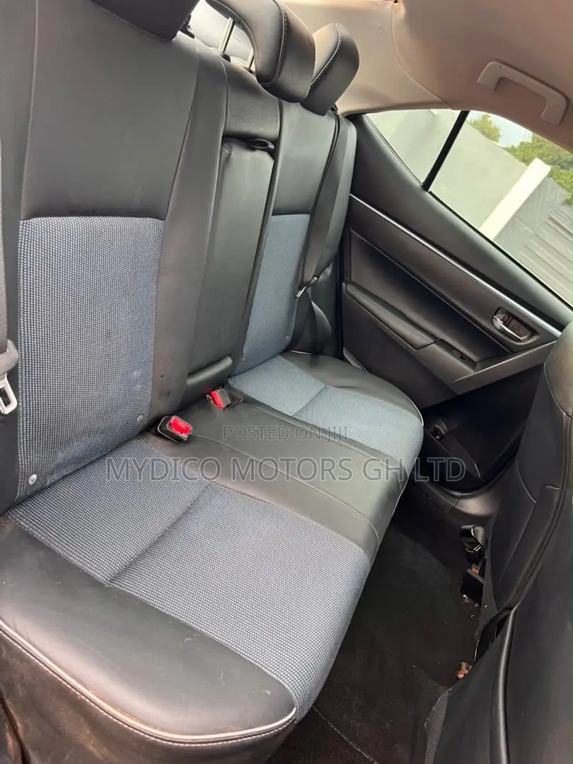 Toyota Corolla S 4dr Sedan (1.8L 4cyl CVT) 2016 Black