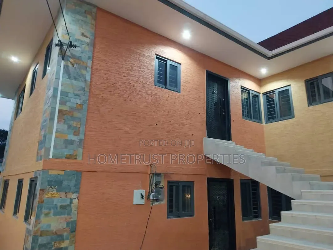 6bdrm Duplex in Asylum Down, Happy FM Area for rent