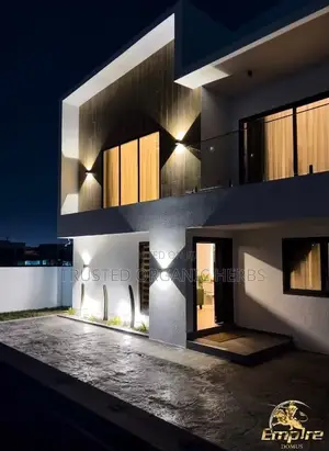 3bdrm Townhouse/Terrace in Prime Estate Deals, East Legon for sale