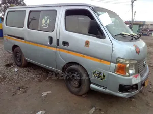 Nissan Caravan (Urvan) 2021 Grey