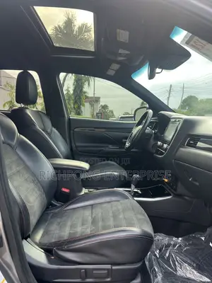 Mitsubishi Outlander SEL FWD 2020 Gray