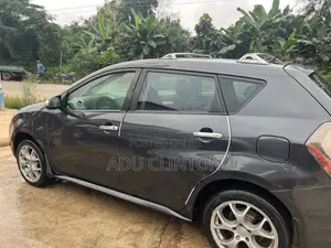 Pontiac Vibe 2010 Green