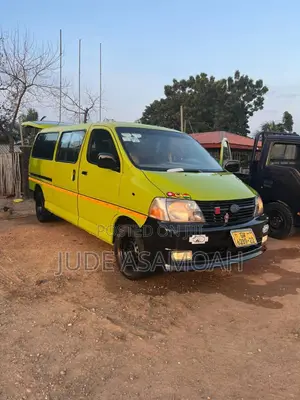 Toyota HiAce 2009 Green