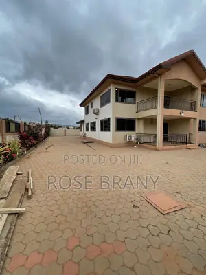 4bdrm House in Accra Metropolitan for sale
