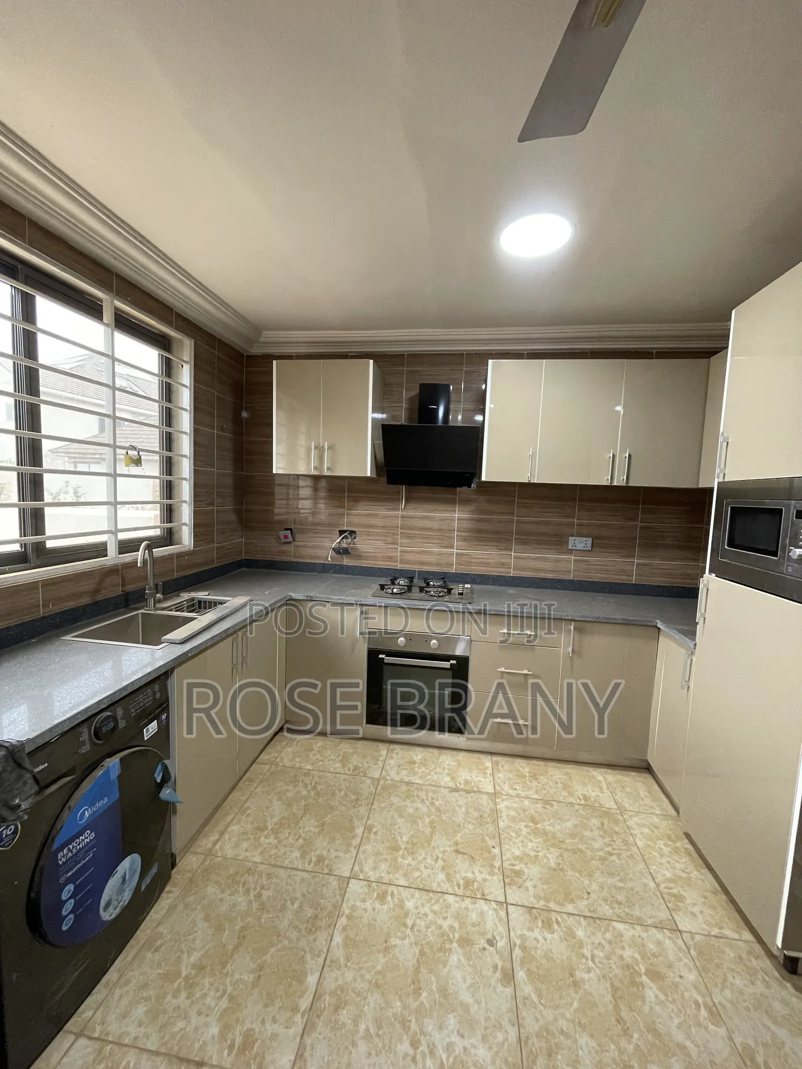 4bdrm House in Accra Metropolitan for sale