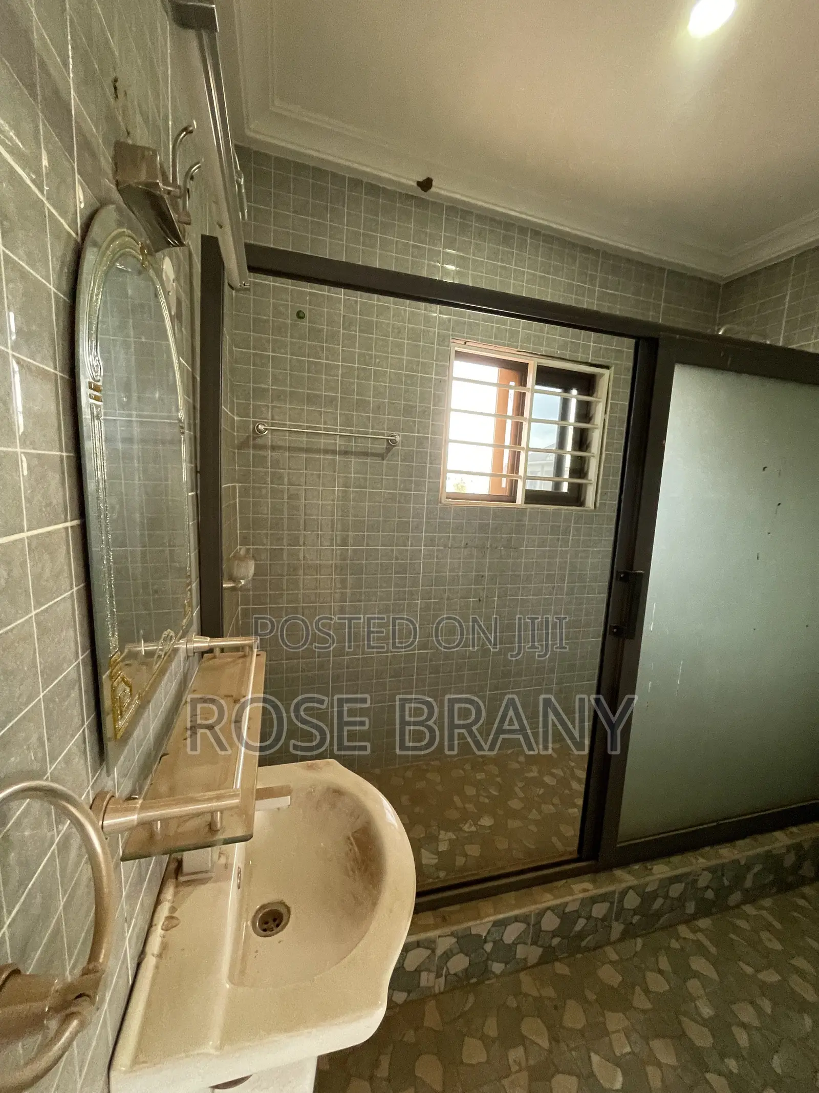 4bdrm House in Accra Metropolitan for sale