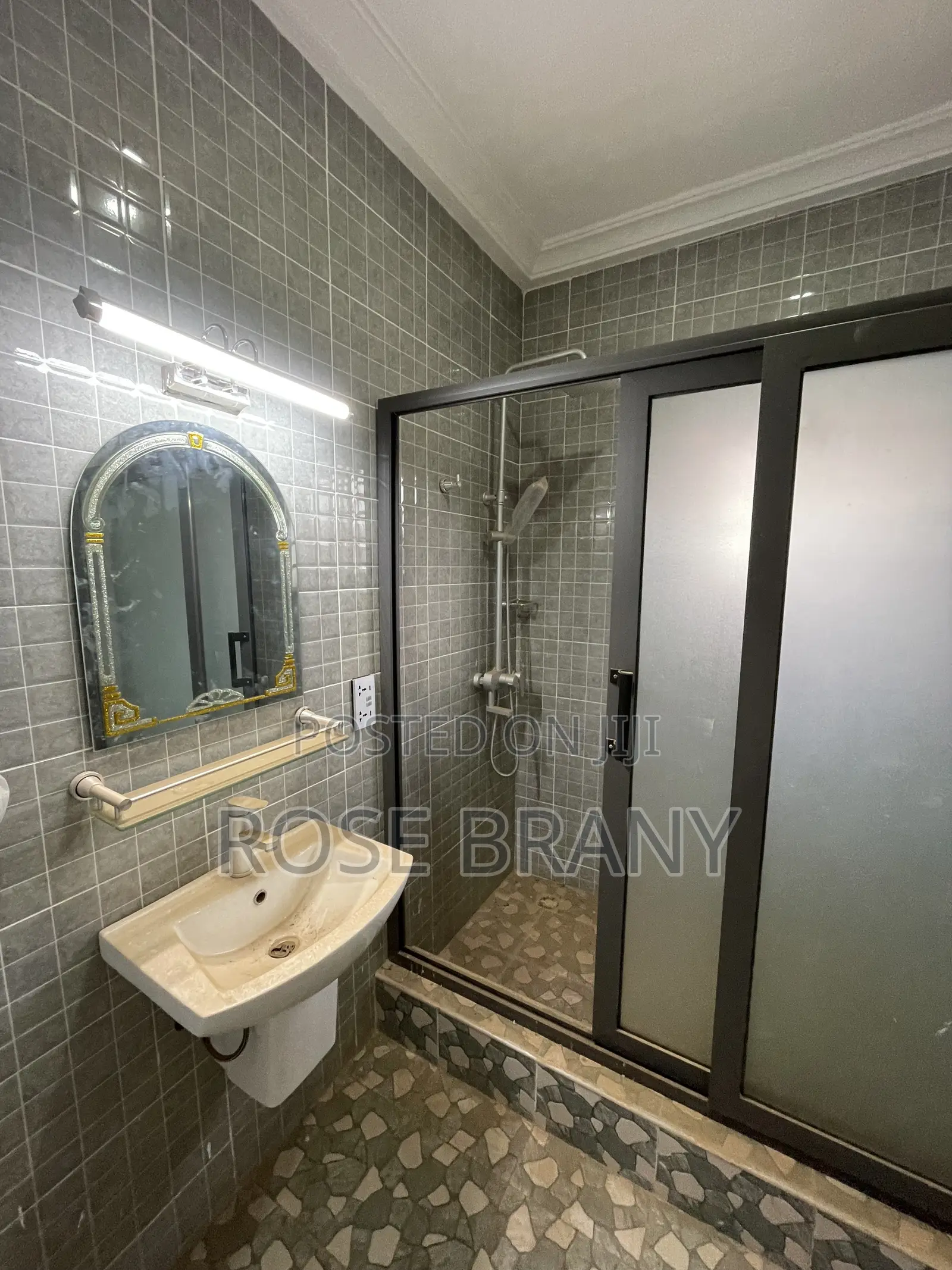 4bdrm House in Accra Metropolitan for sale