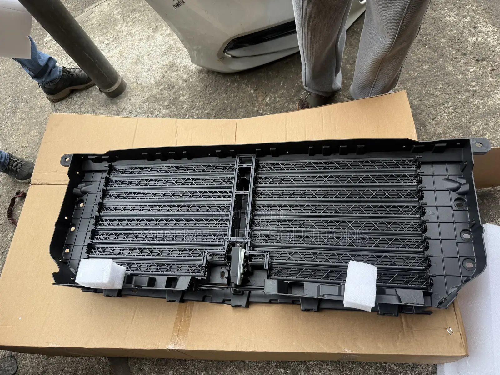 Ford F150 2021,2022,2023,2024 Shutter Grille