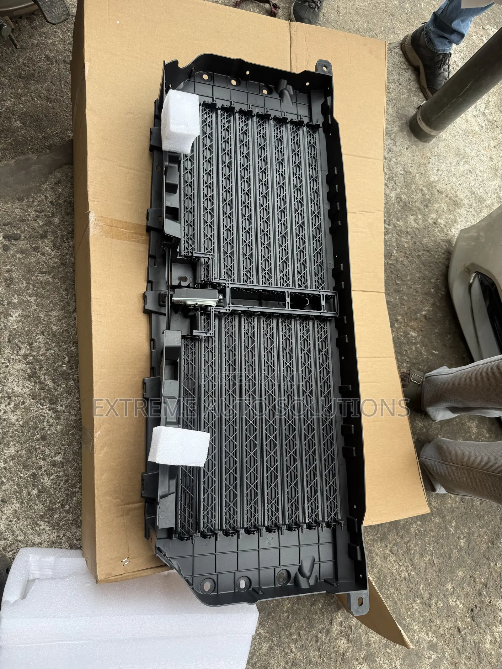 Ford F150 2021,2022,2023,2024 Shutter Grille