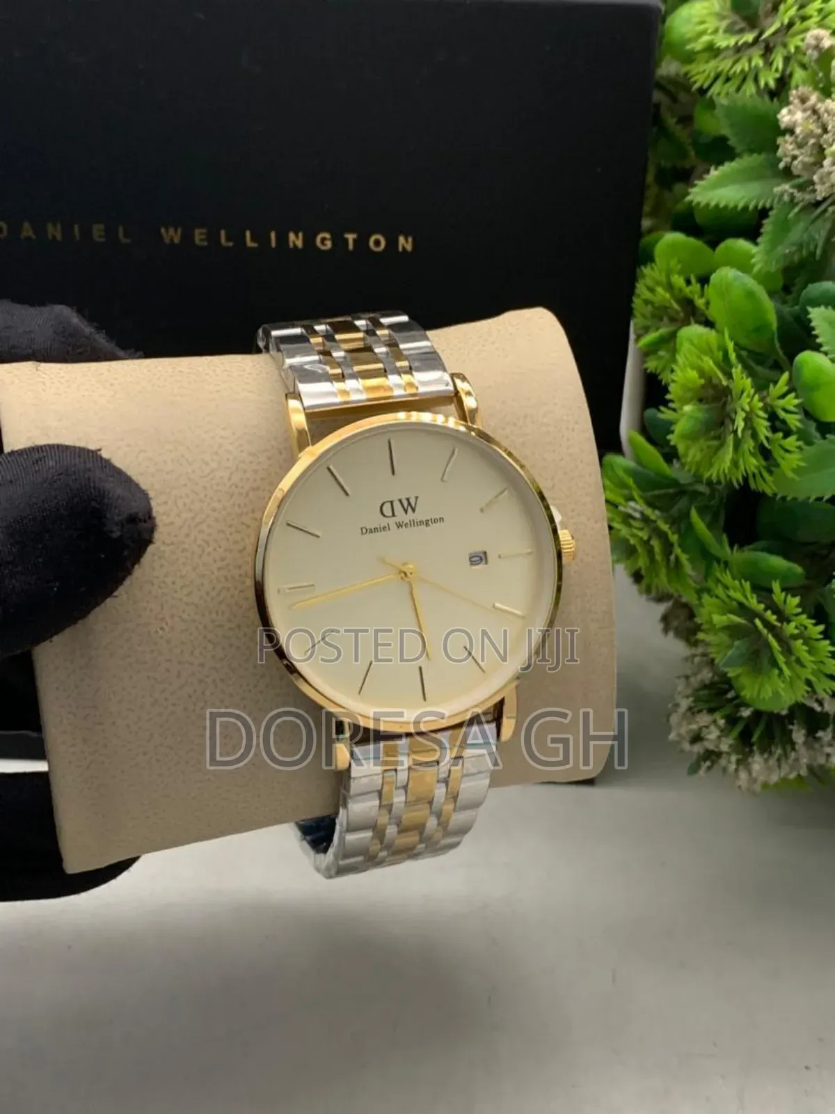 Daniel Wellington Metal Strap Watch–Unisex Designer Watch Gh
