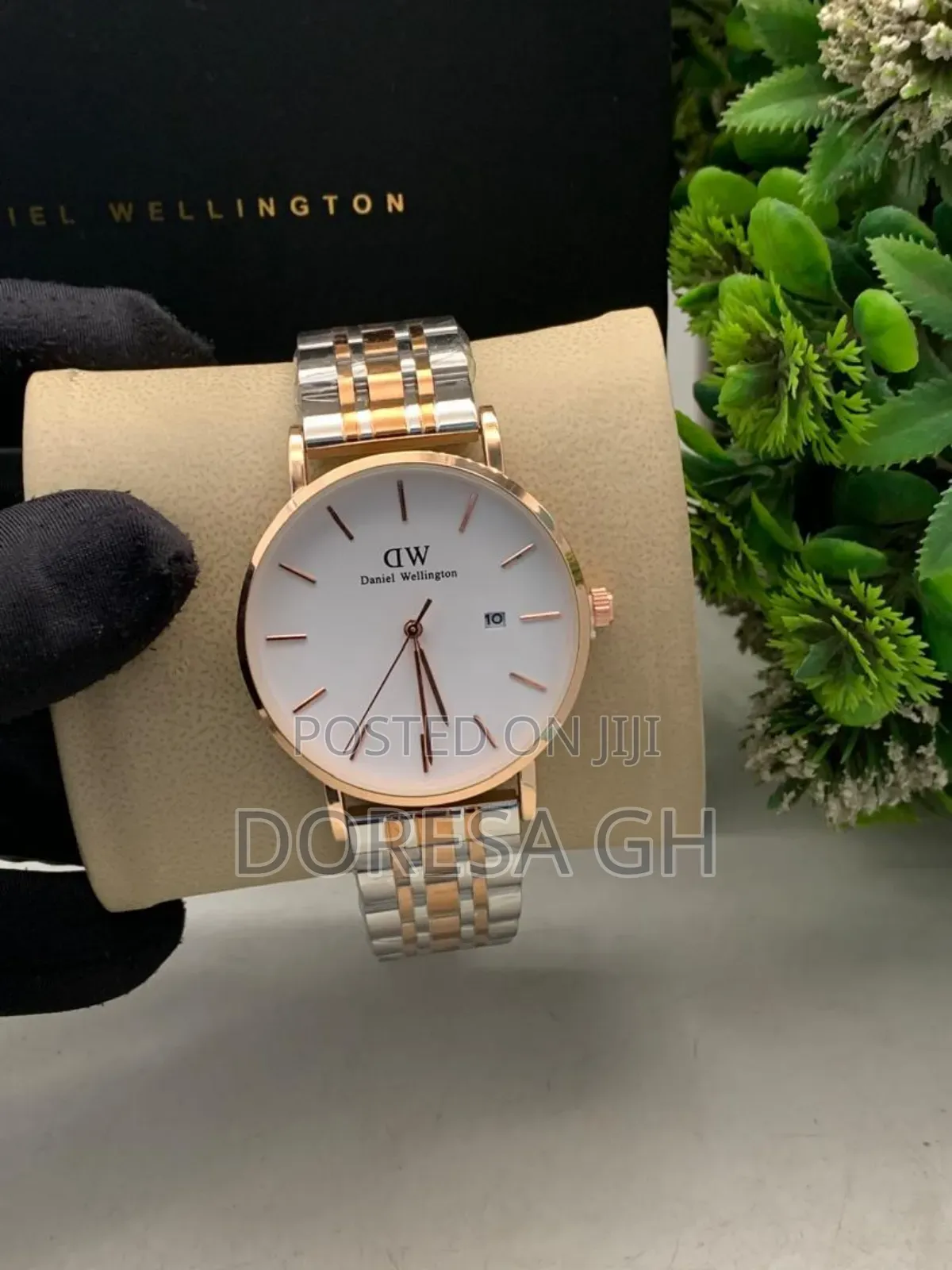 Daniel Wellington Metal Strap Watch–Unisex Designer Watch Gh