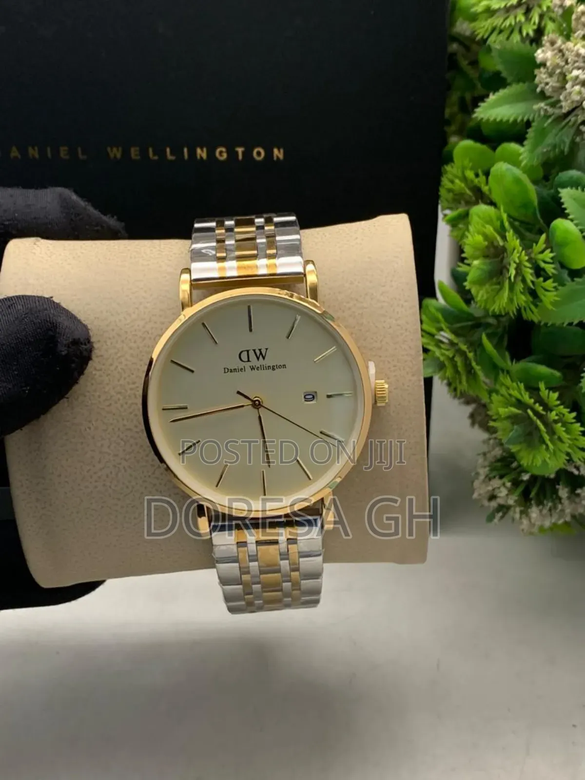 Daniel Wellington Metal Strap Watch–Unisex Designer Watch Gh
