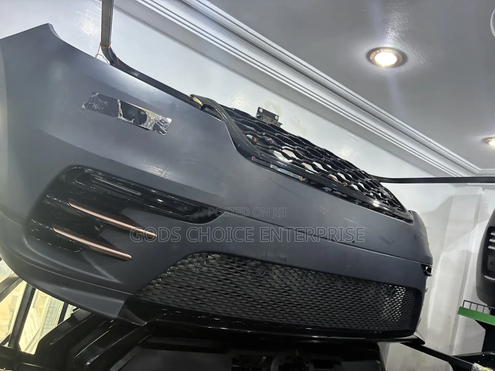 Front Bumper Complete Range Rover Velar 2022-2023-2024-2025