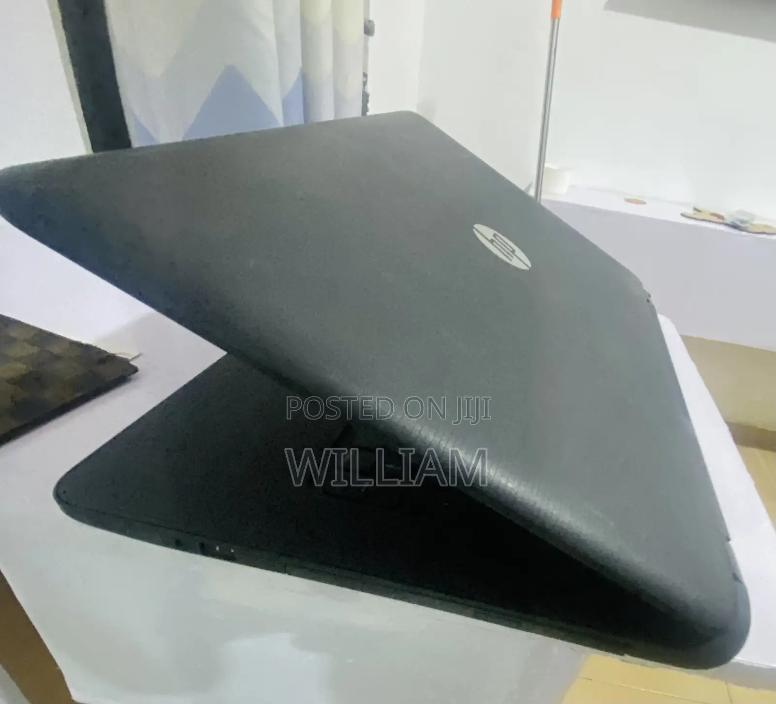 Laptop HP 17-3000 6GB AMD Ryzen 5 SSHD+SSD 256GB