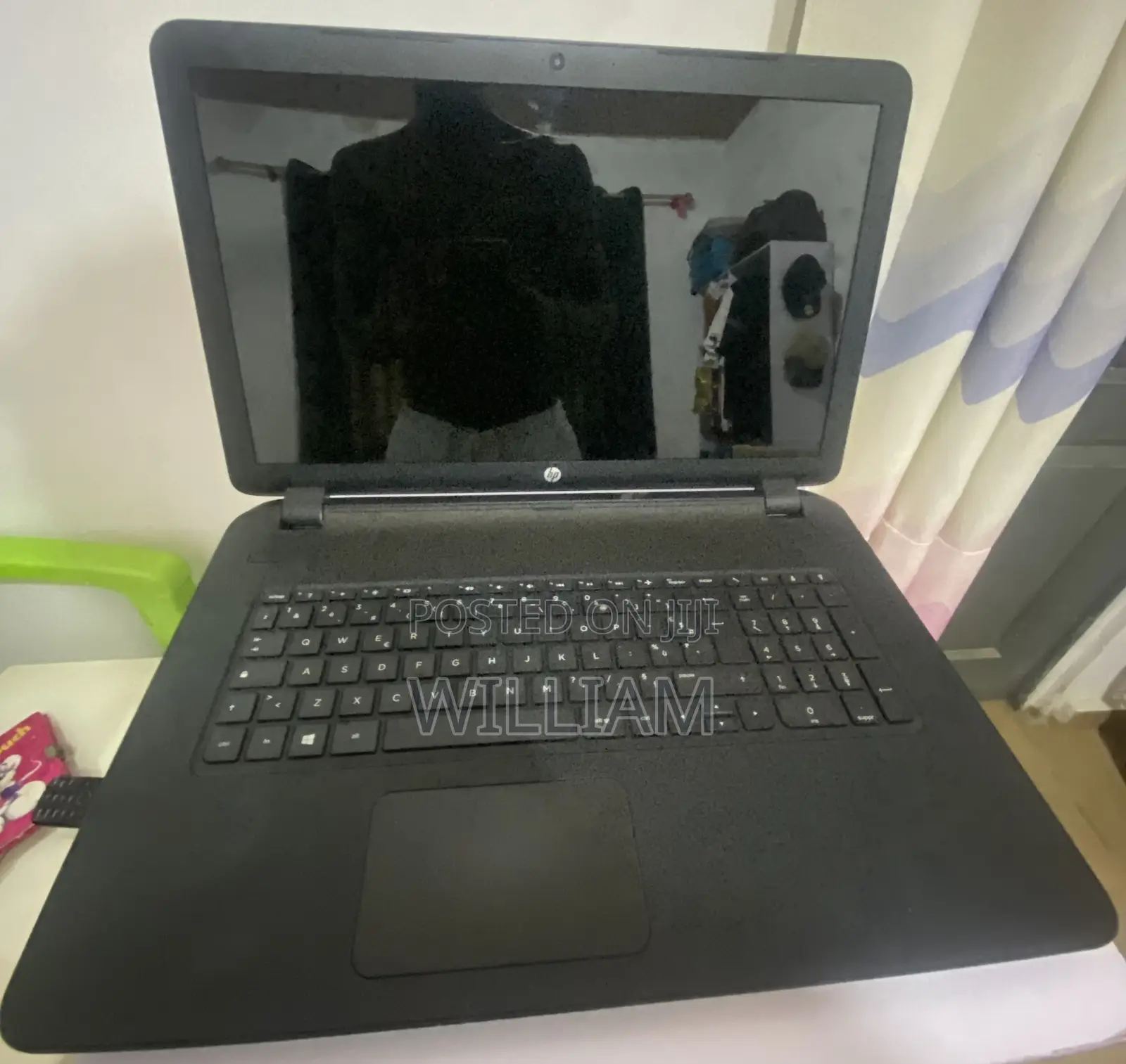 Laptop HP 17-3000 6GB AMD Ryzen 5 SSHD+SSD 256GB