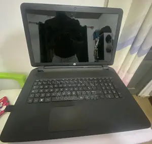 Laptop HP 17-3000 6GB AMD Ryzen 5 SSHD+SSD 256GB