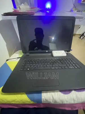 Laptop HP 17-3000 6GB AMD Ryzen 5 SSHD+SSD 256GB
