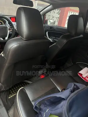 Ford Fiesta SES 2011 Red