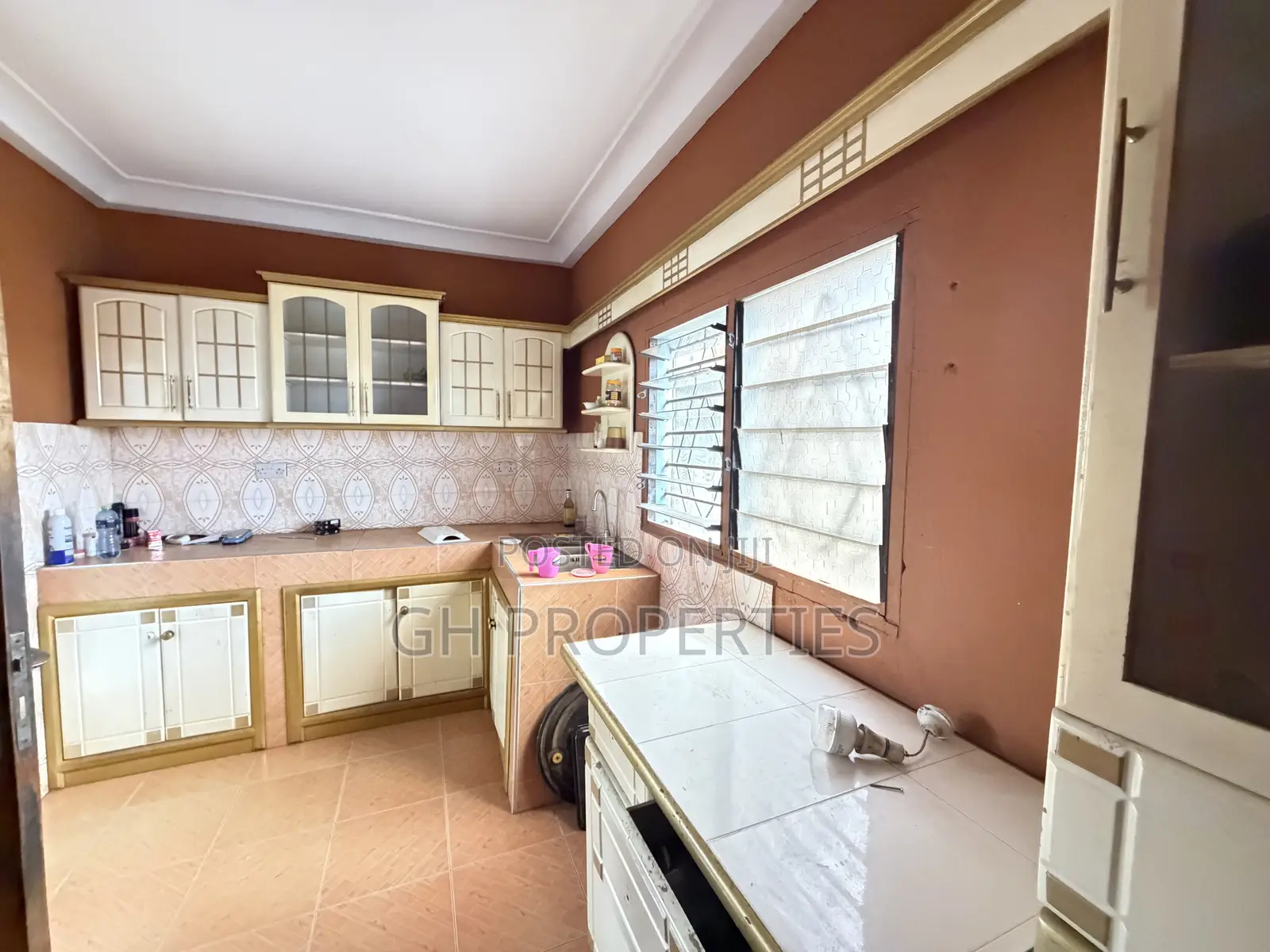 2bdrm Apartment in Wood Village Area., Kumasi Metropolitan for rent