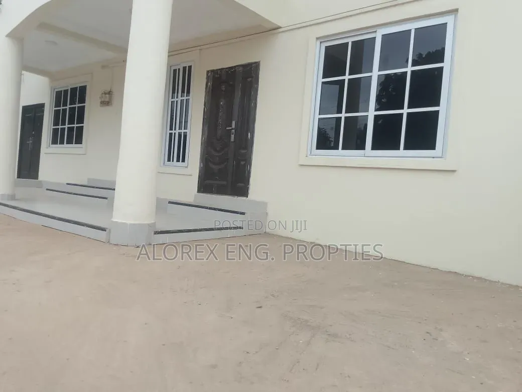 1bdrm Apartment in Adenta Rowi, Frafraha for rent