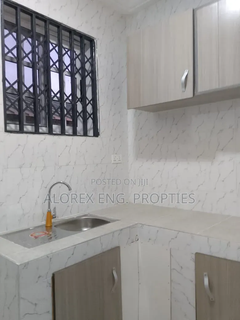 1bdrm Apartment in Adenta Rowi, Frafraha for rent