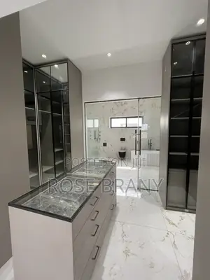 4bdrm House in East Legon for sale