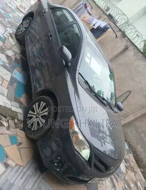 Toyota Corolla 2013 Gray