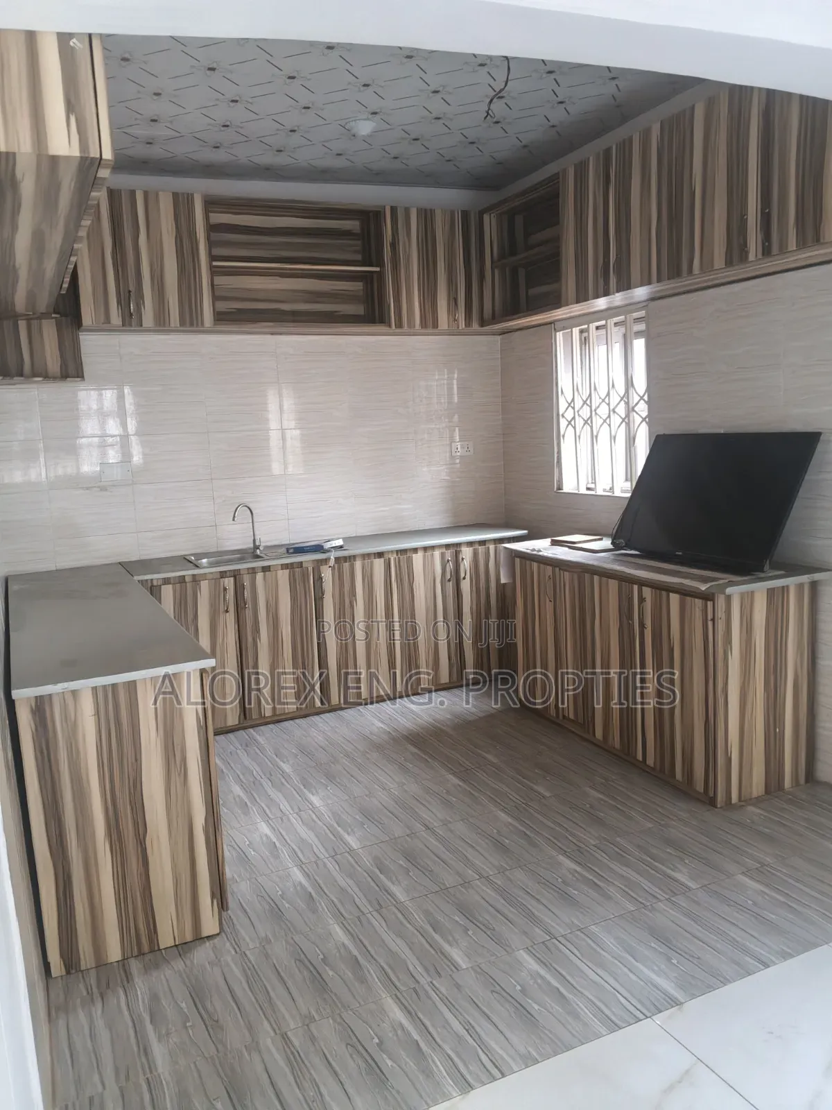 2bdrm Apartment in Adenta Foster Home, Frafraha for rent