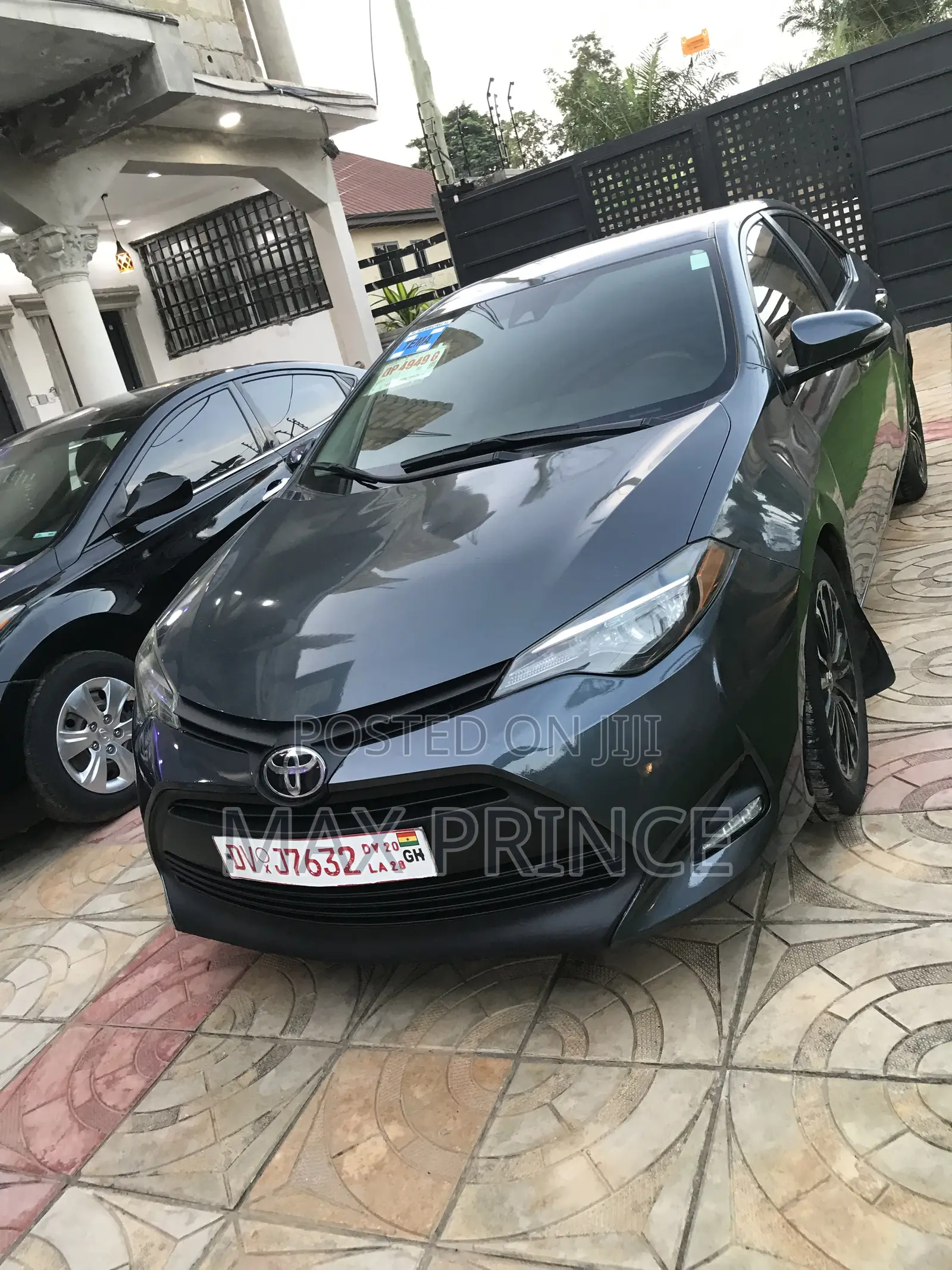 Toyota Corolla LE Eco (1.8L 4cyl 2A) 2019 Gray