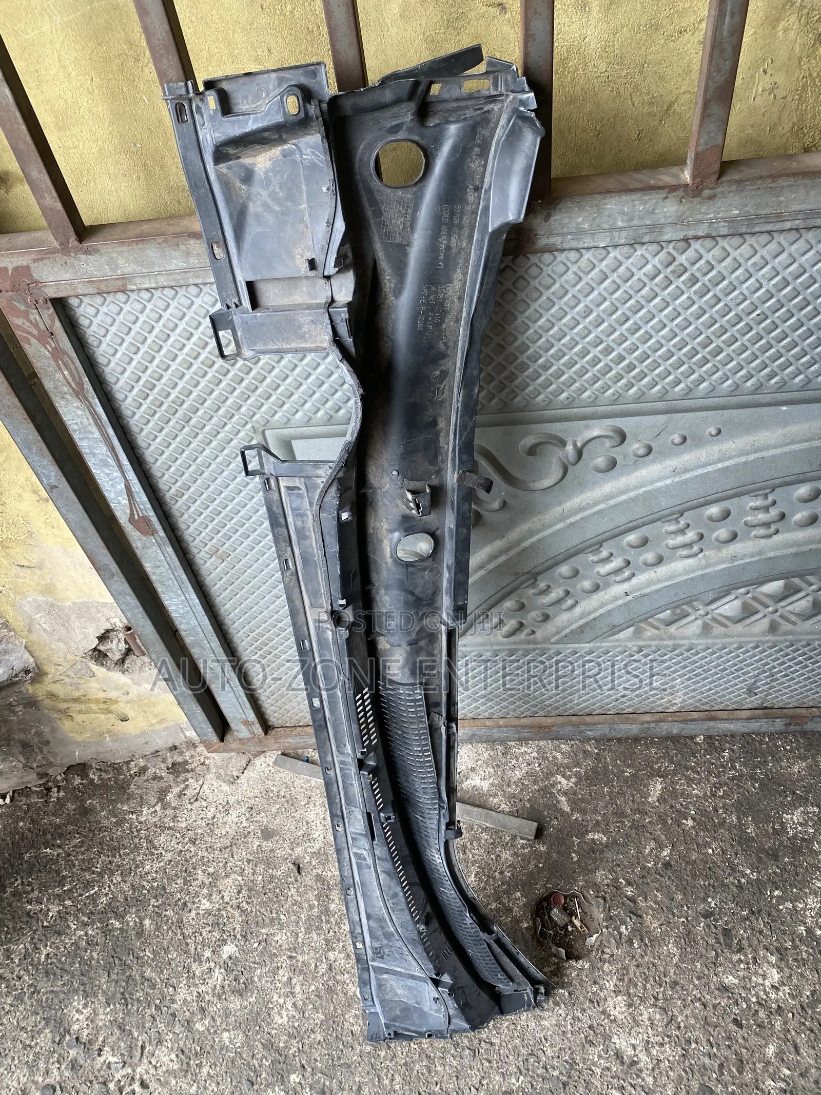 Toyota Corolla 2014 2015 2016 2017 Wiper Panel