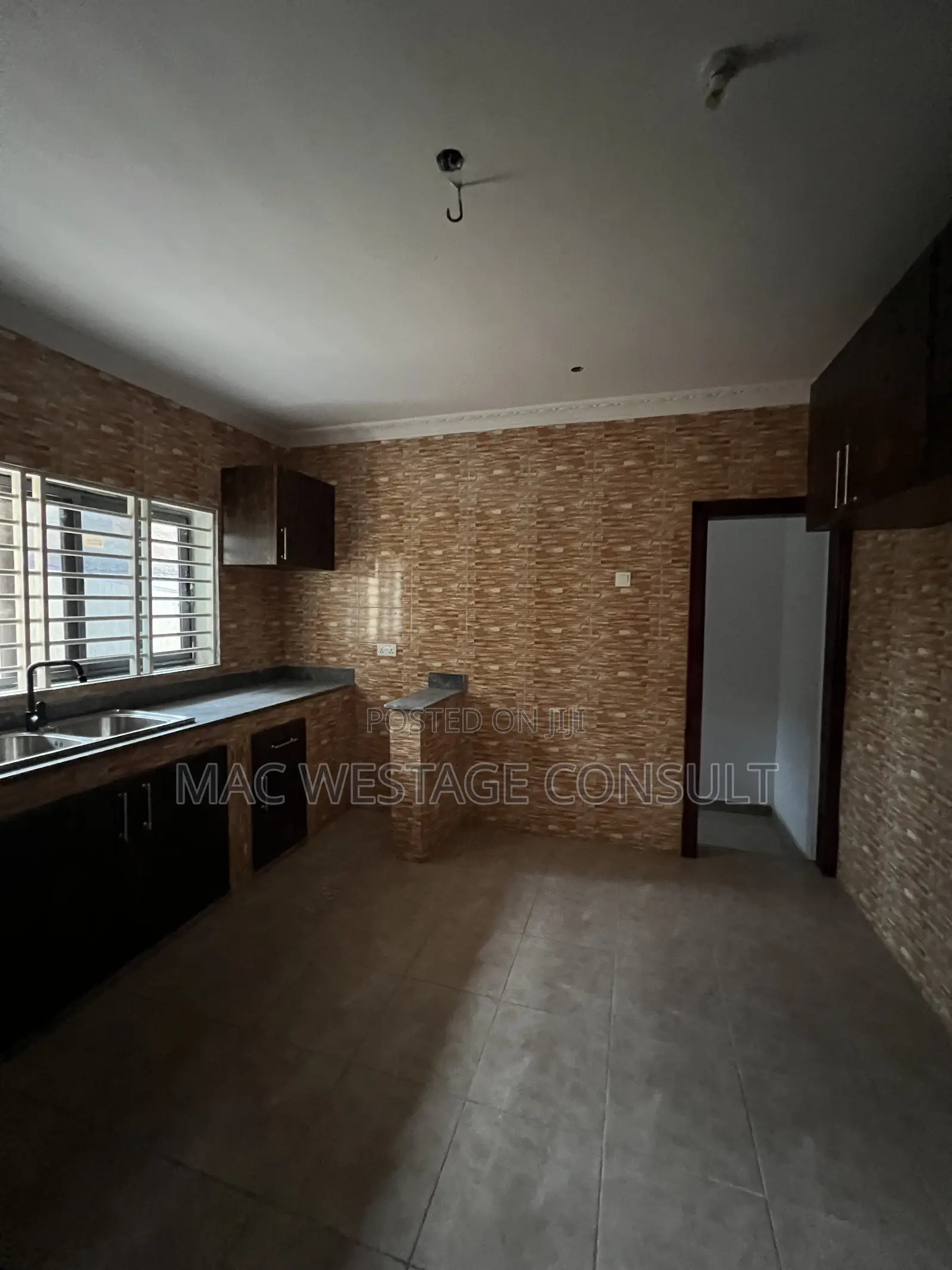 2bdrm Apartment in Oyarifa Mall Area for rent