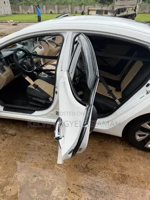Hyundai Elantra 2013 White