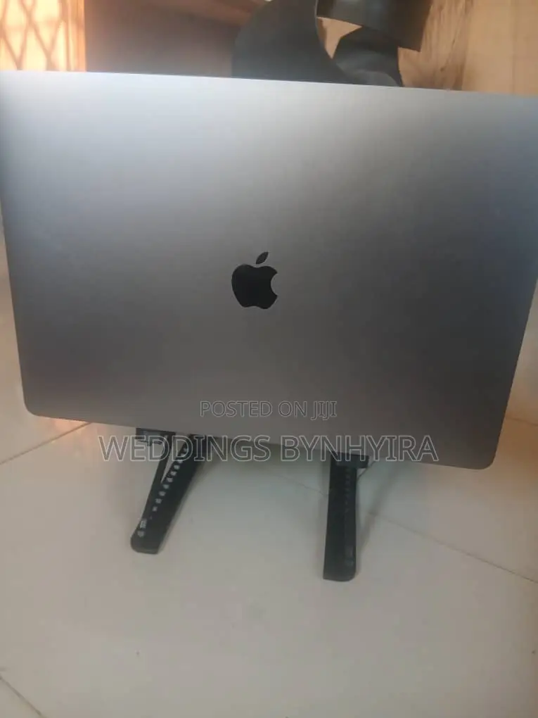 Laptop Apple MacBook Pro 2019 16GB Intel Core i7 SSD 16 GB
