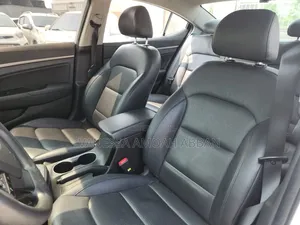 Hyundai Avante 2018 White