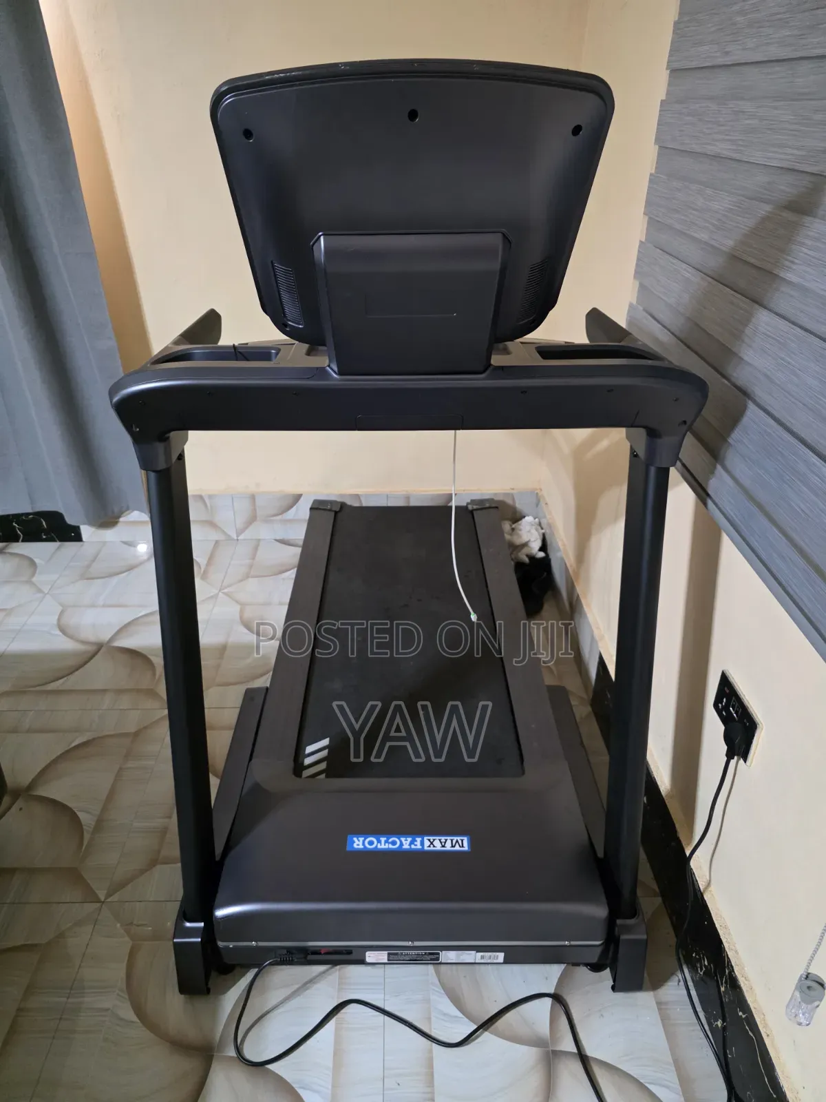MaxFactor 3.0HP Motorized Treadmill – 20km/H, Auto Incline, 130kg