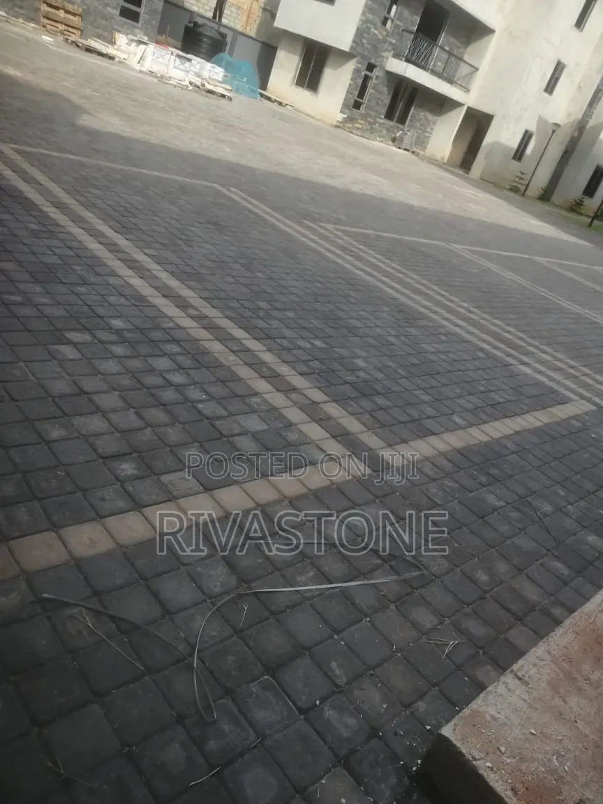 Pavement Blocks Allow Cost and Tiles Installer