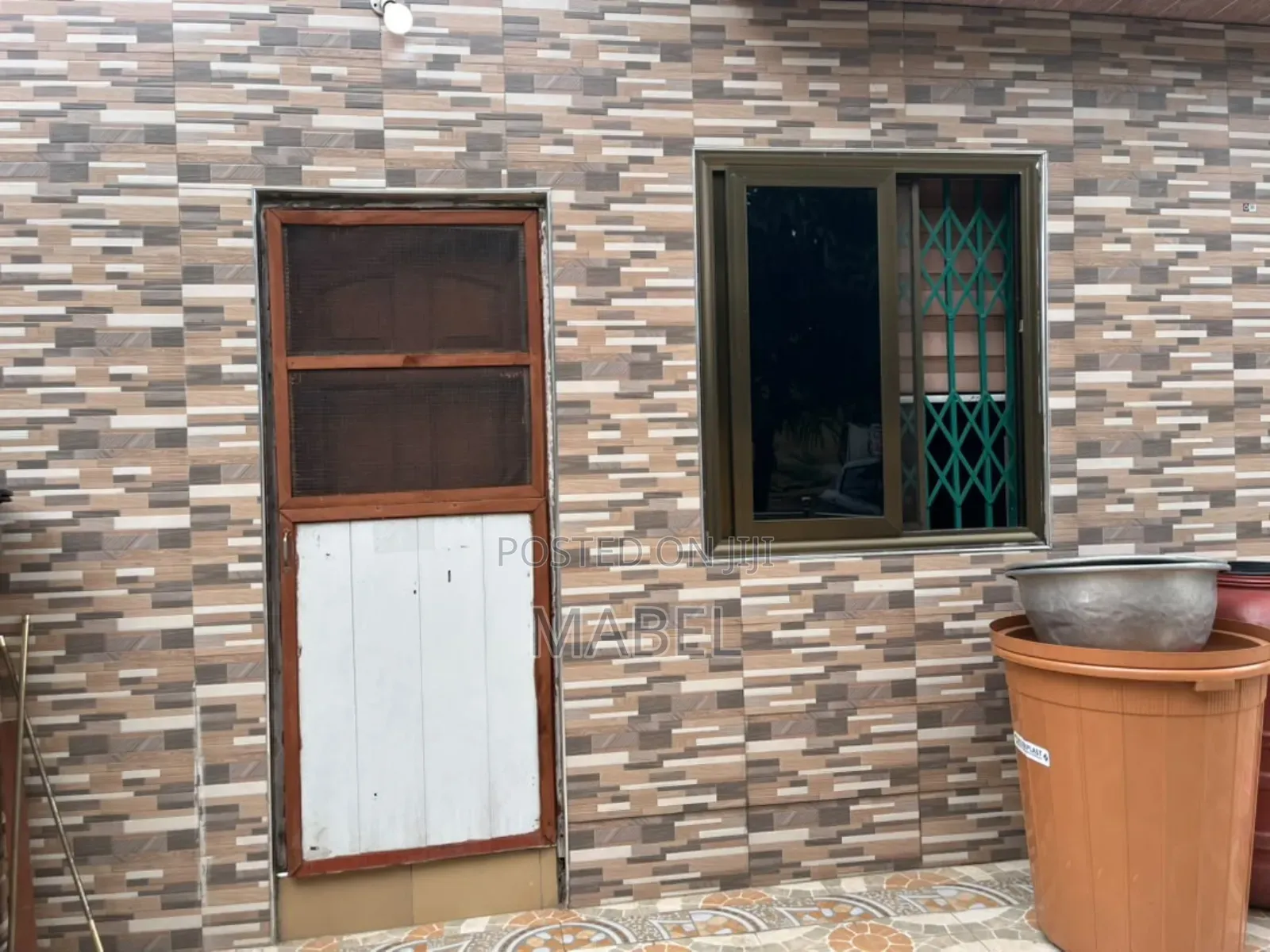 1bdrm Apartment in House'S, Property, Ablekuma for rent