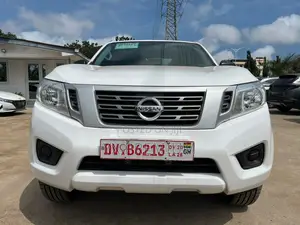 Nissan Navara 2019 White