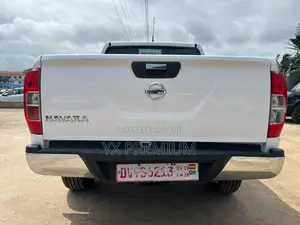Nissan Navara 2019 White